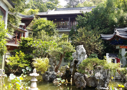 别墅花园围墙设计要点及材料选择