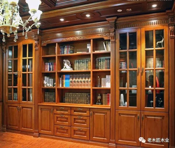 欧式整木书房装修效果图 霸气外露！