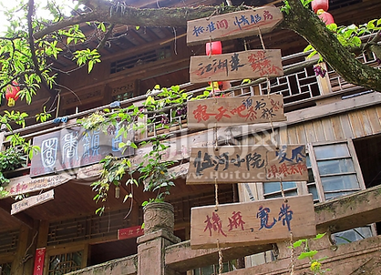 门头牌匾设计重要吗？如何做好门头牌匾设计？